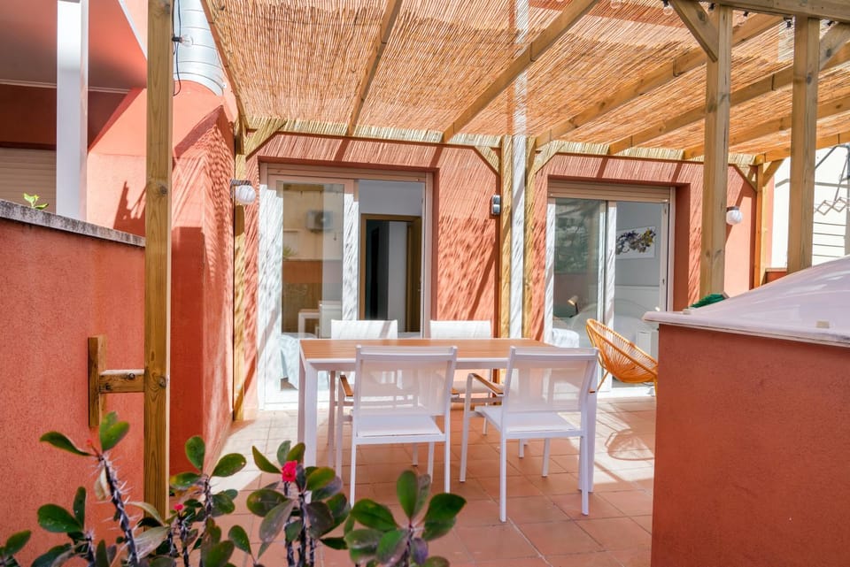 Patio, Day, View (from property/room), Balcony/Terrace, Seating area, Dining area