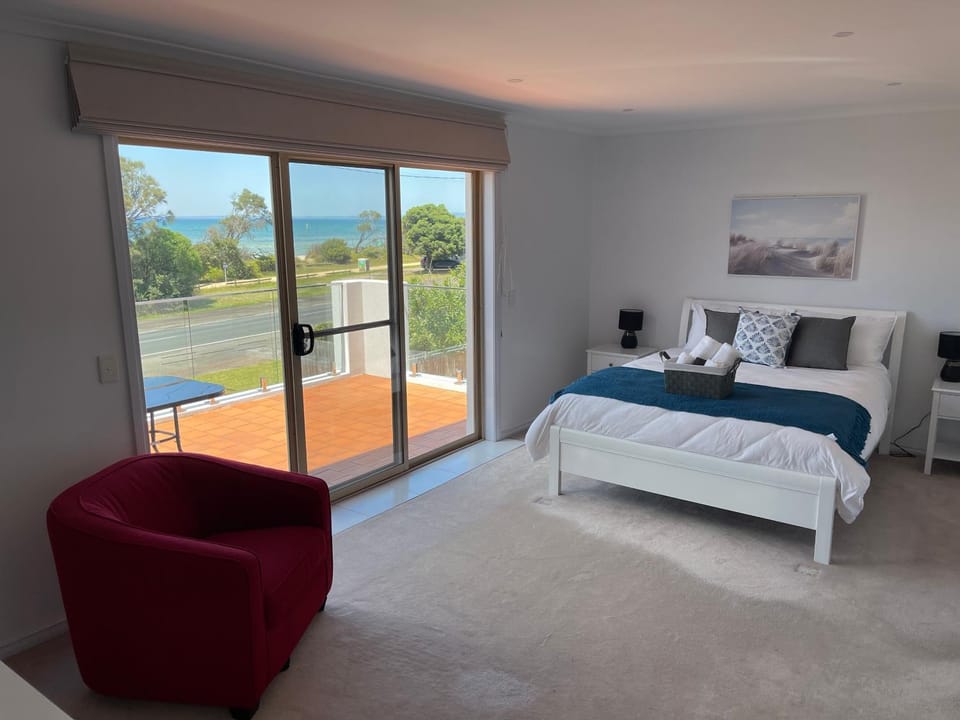 Bed, View (from property/room), Balcony/Terrace, Bedroom