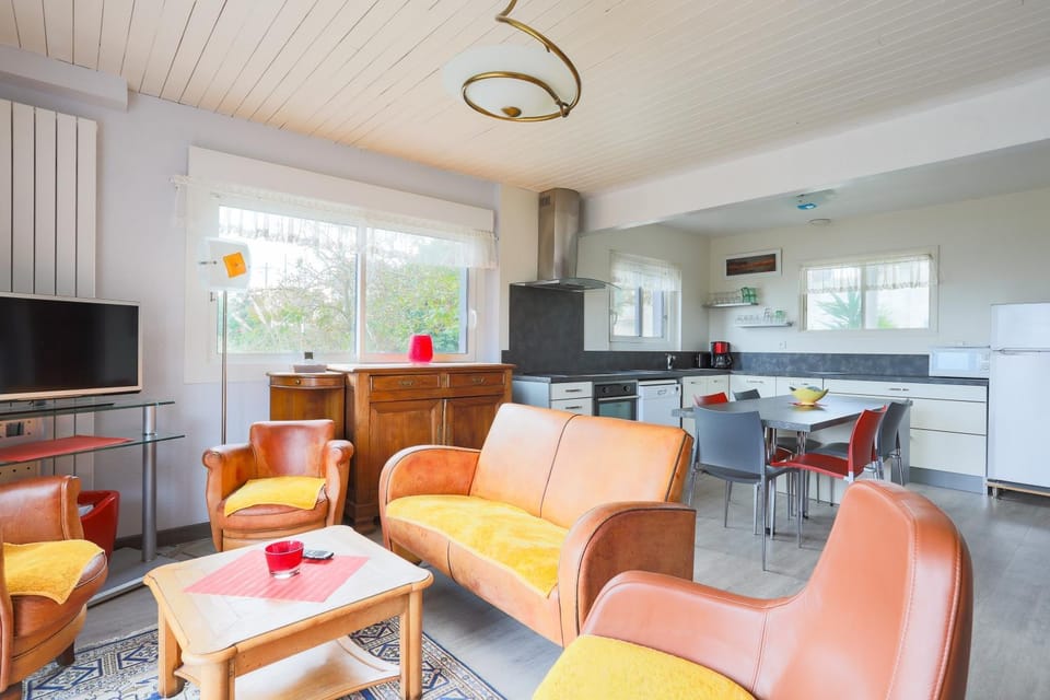 Property building, Living room