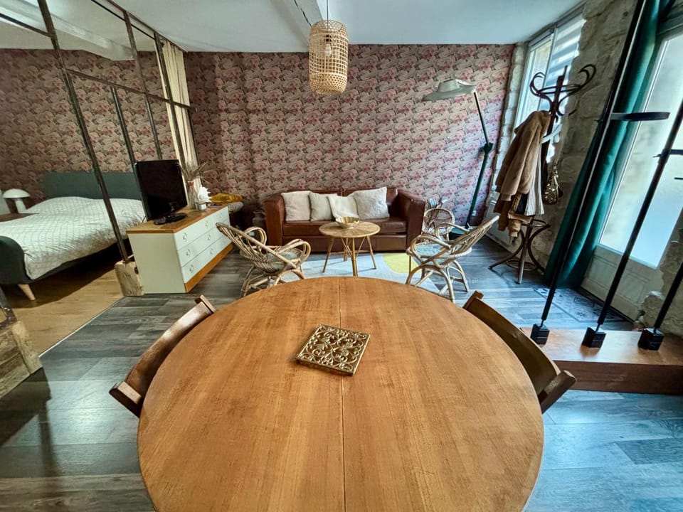 Mise en Seine Apartment in Vernon