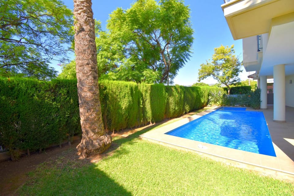 Garden, Swimming pool