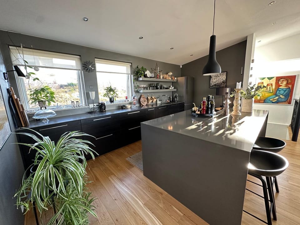 Modern and spacious 3 bedroom house, with fantastic view over Reykjavik. House in Reykjavik