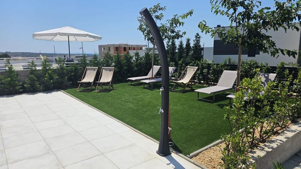 sunbed