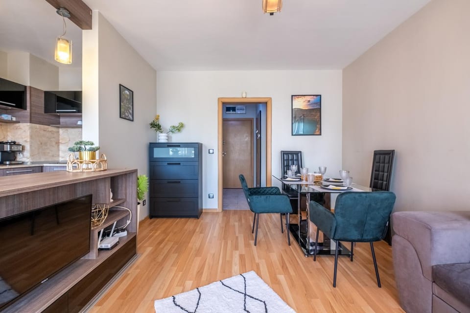 Kitchen or kitchenette, Living room, Dining area