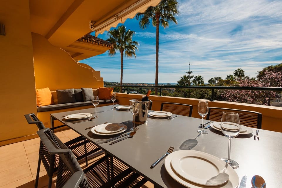 Day, View (from property/room), Balcony/Terrace, Dining area, Sea view