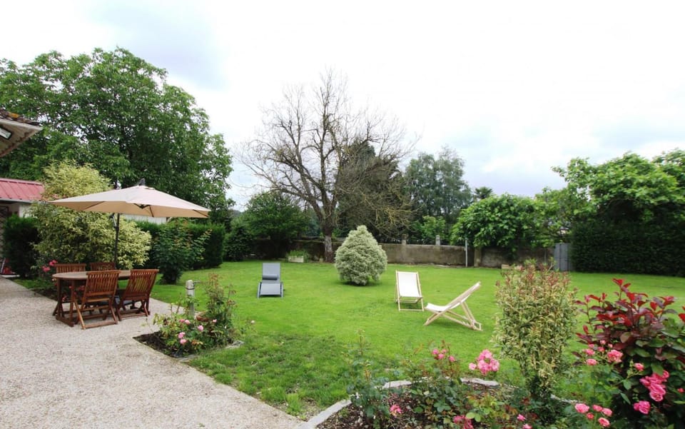 Lajus fontaine House in Occitanie