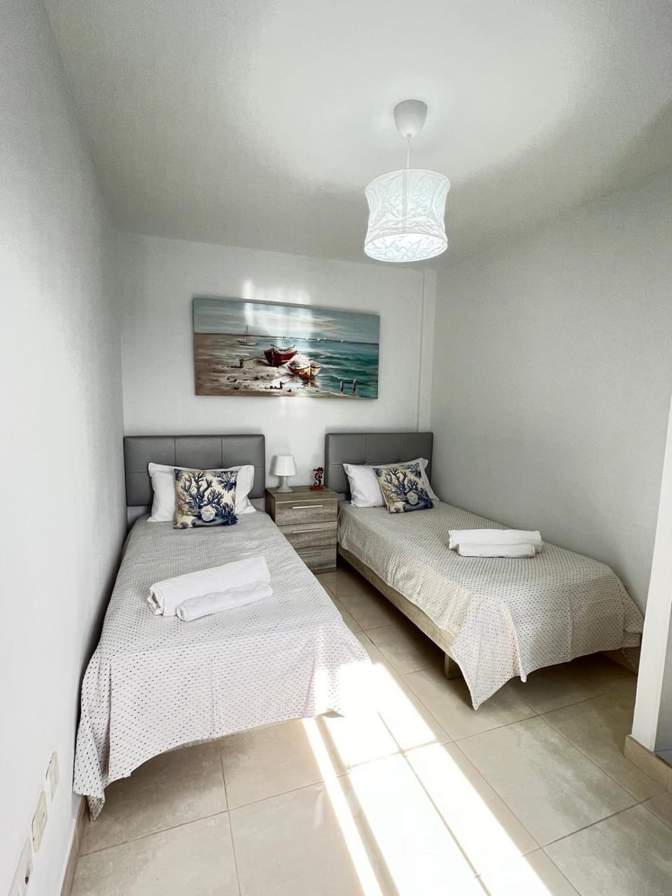 Bedroom, towels