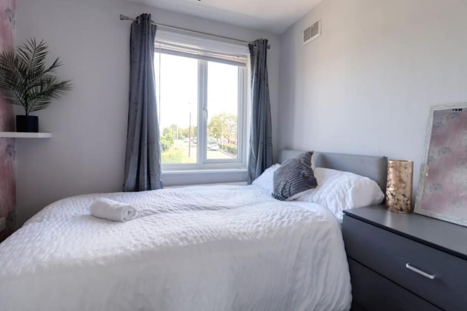 Highfield House cosy 4 bedroom House in Scunthorpe