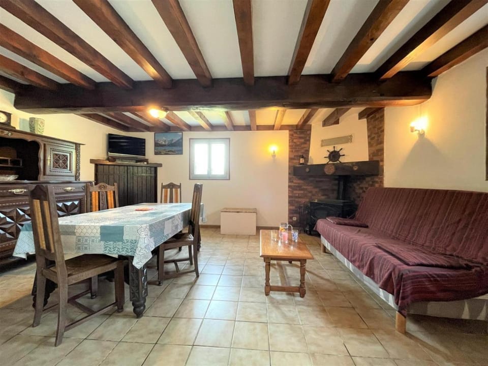 Chuta bas House in Nouvelle-Aquitaine
