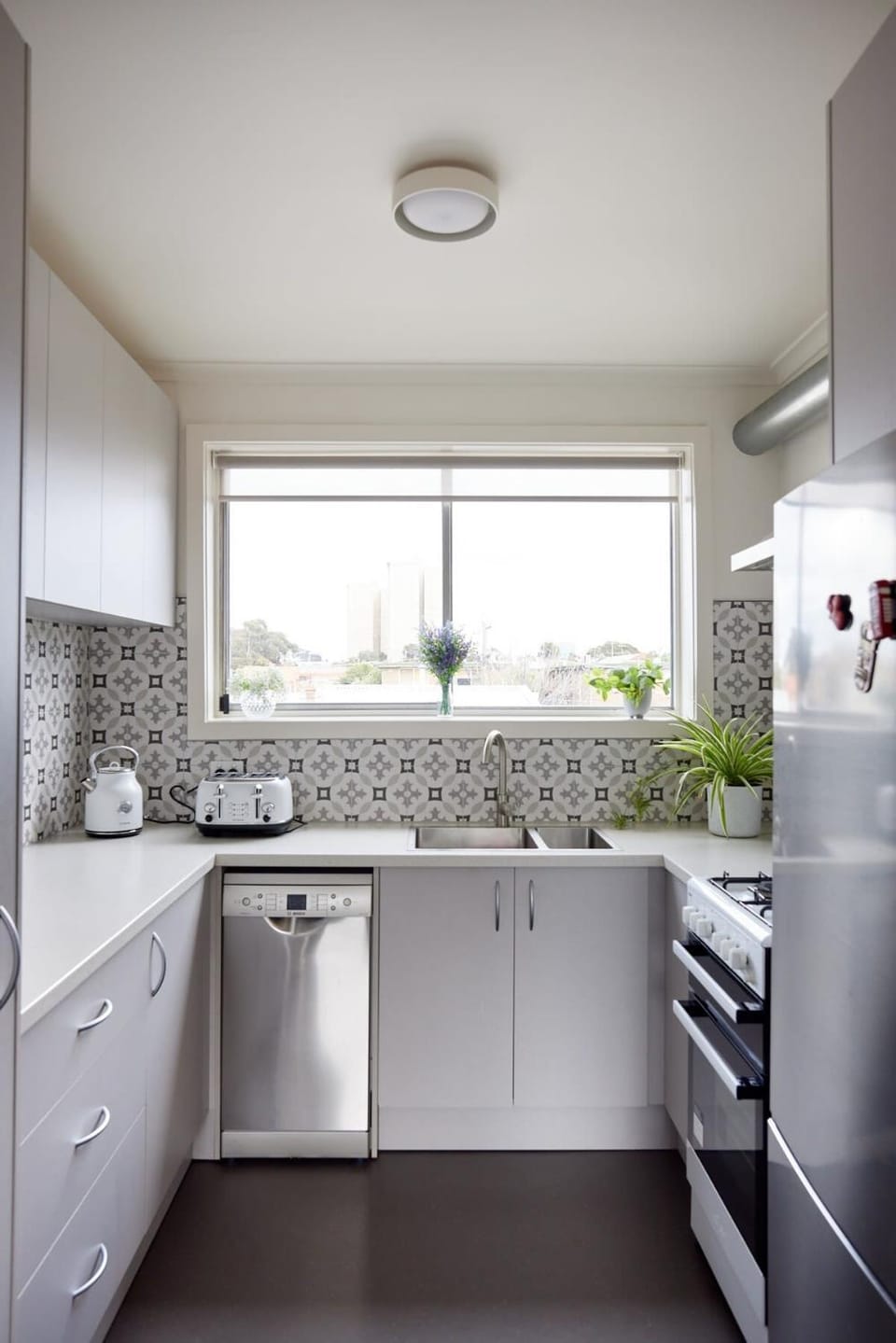 Central Classic Collingwood Modern Apt Apartment in Abbotsford