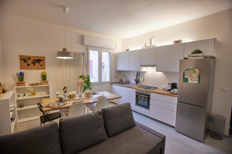 Kitchen or kitchenette, Living room, Dining area