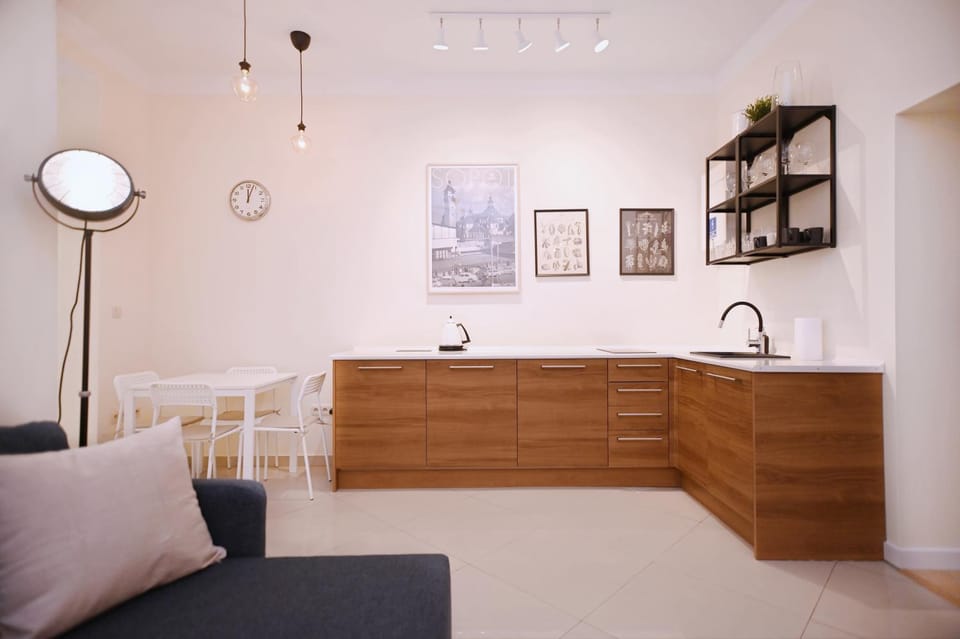 Kitchen or kitchenette, Living room, Seating area