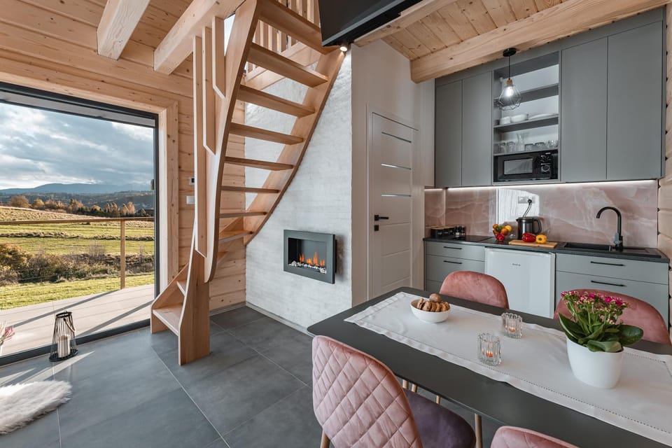 Natural landscape, View (from property/room), Dining area, Food, Mountain view, minibar, pet friendly, stove