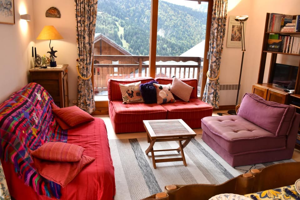 Natural landscape, TV and multimedia, Living room, Mountain view
