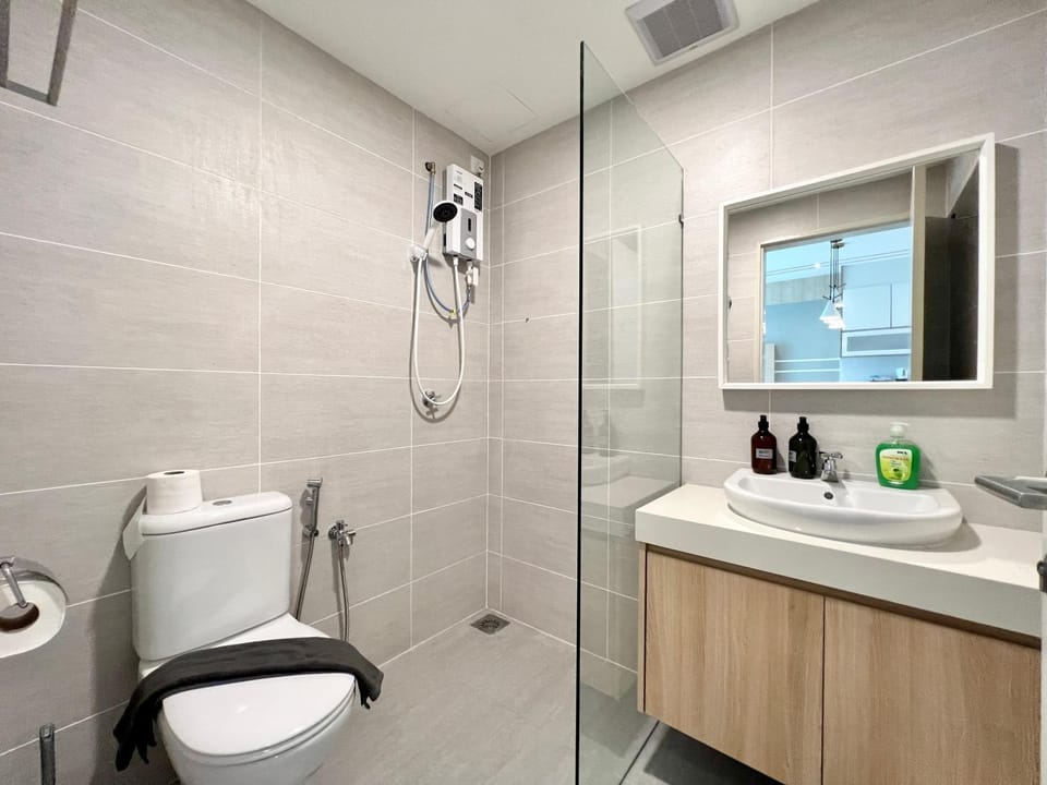 Shower, Toilet, Bathroom