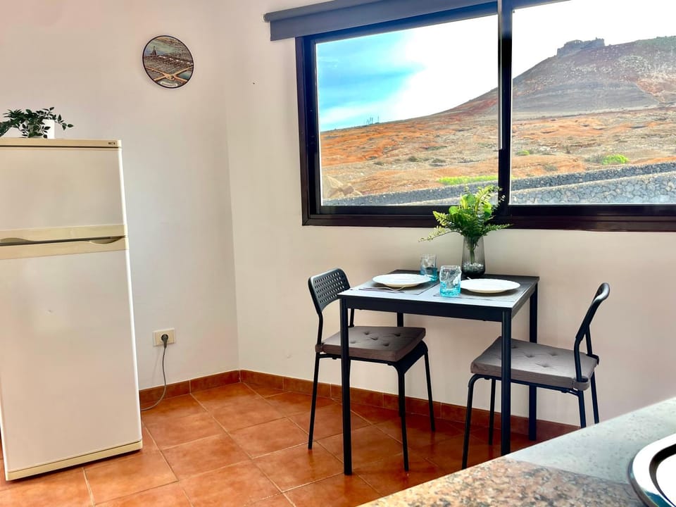 Natural landscape, Dining area, Mountain view