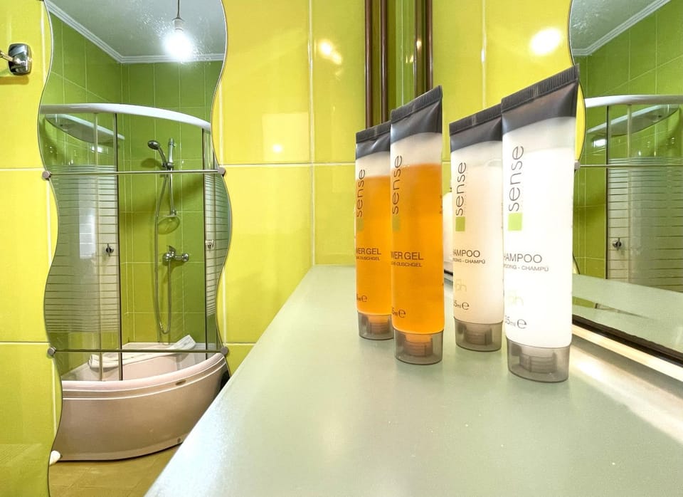 Shower, Toilet, Bathroom