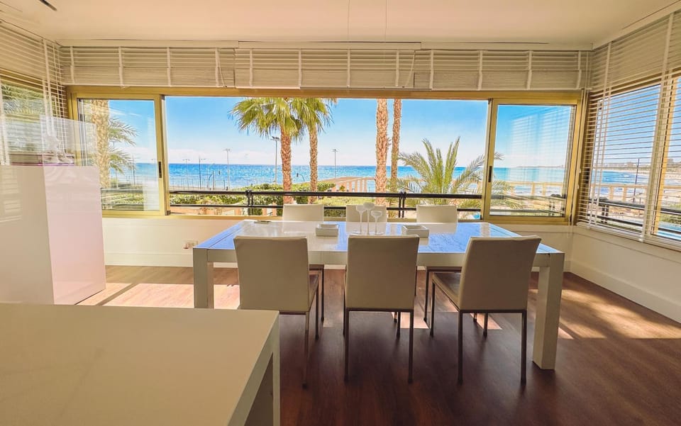 Dining area, Sea view