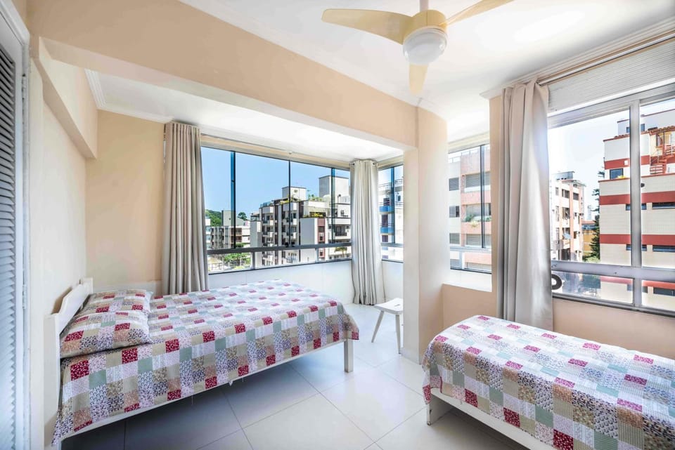 Bedroom, air conditioner