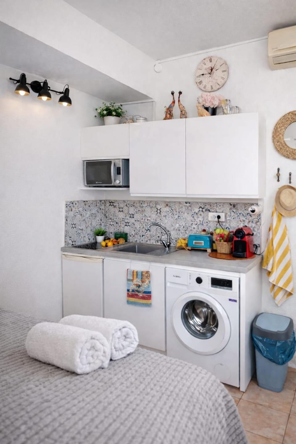 Kitchen or kitchenette, stove, kitchen