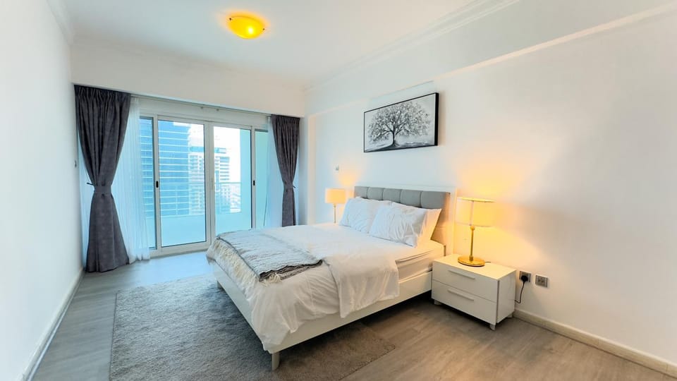 Jumeriah Lake Tower (JLT)-(LAKE VIEW) Apartment in Dubai