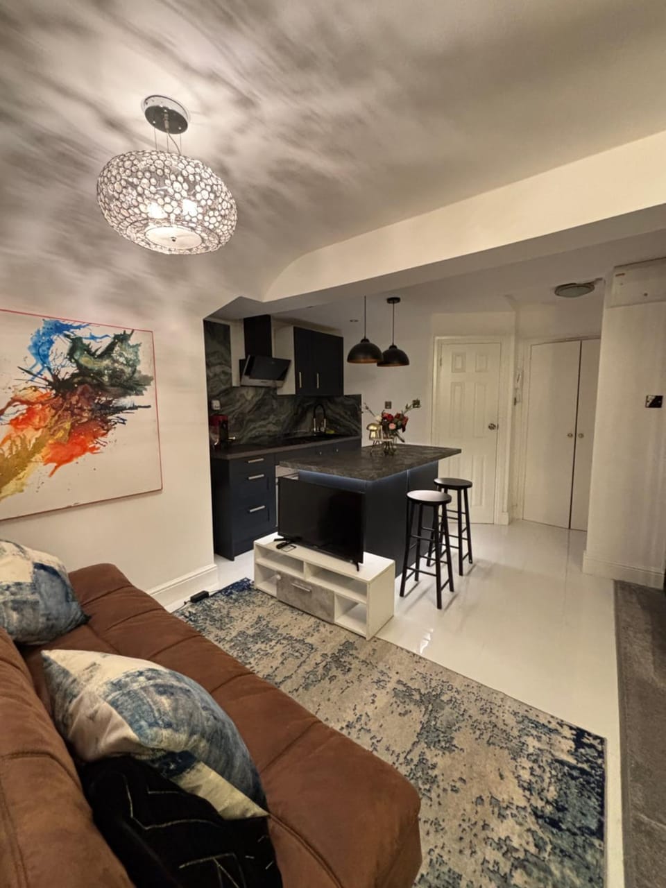 Newly renovated Modern studio apartment in West Kensington Apartment in City of Westminster