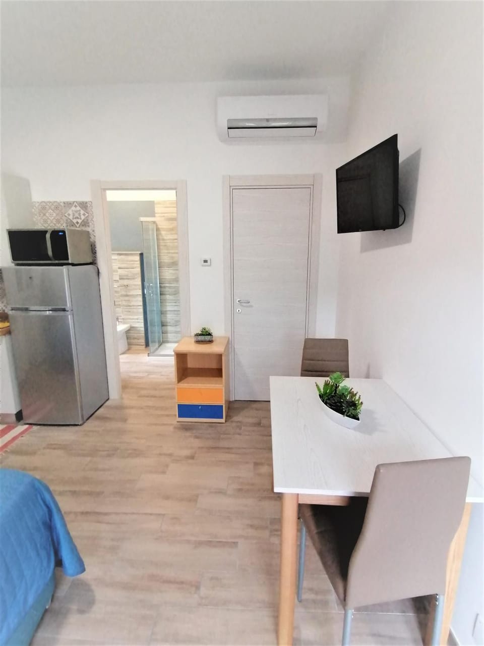 TV and multimedia, Kitchen or kitchenette, Seating area, Dining area, minibar, air conditioner