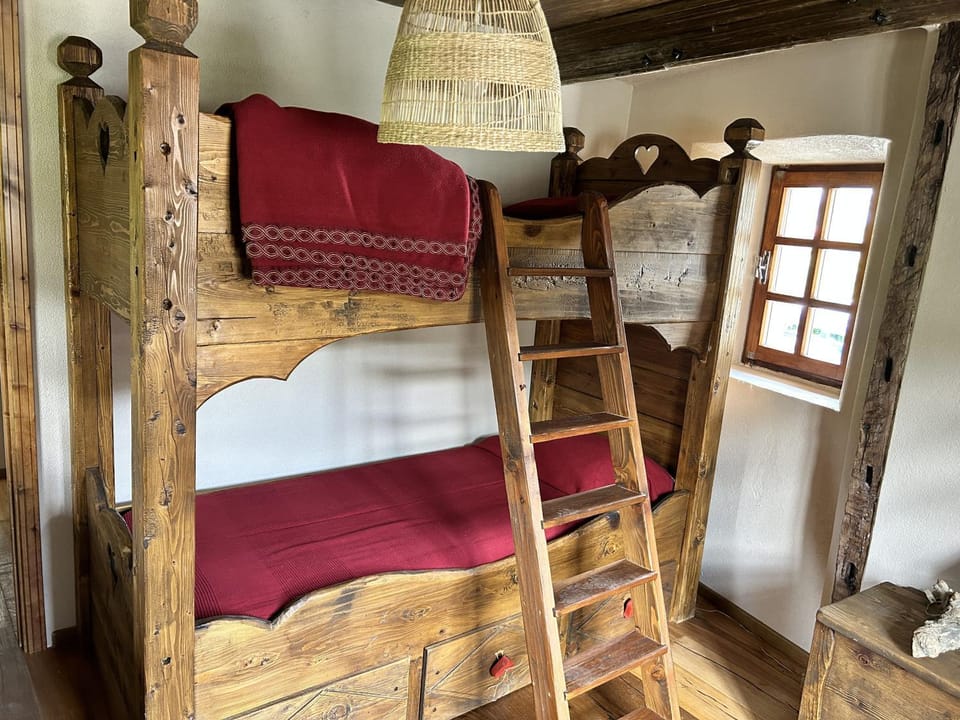 bunk bed