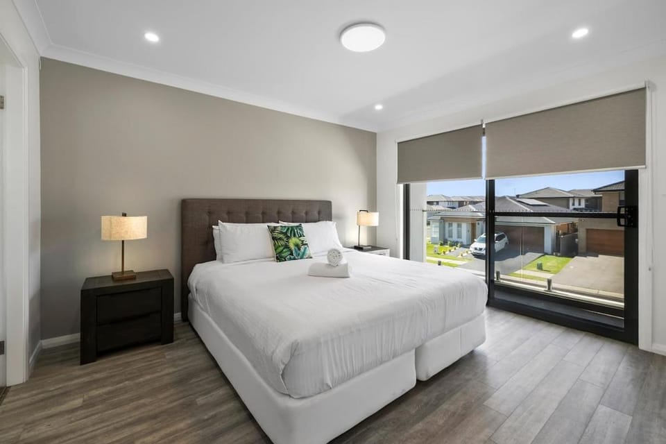 Your Home Away from Home 4BR Escape House in Sydney