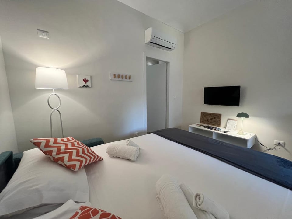 TV and multimedia, Living room, air conditioner