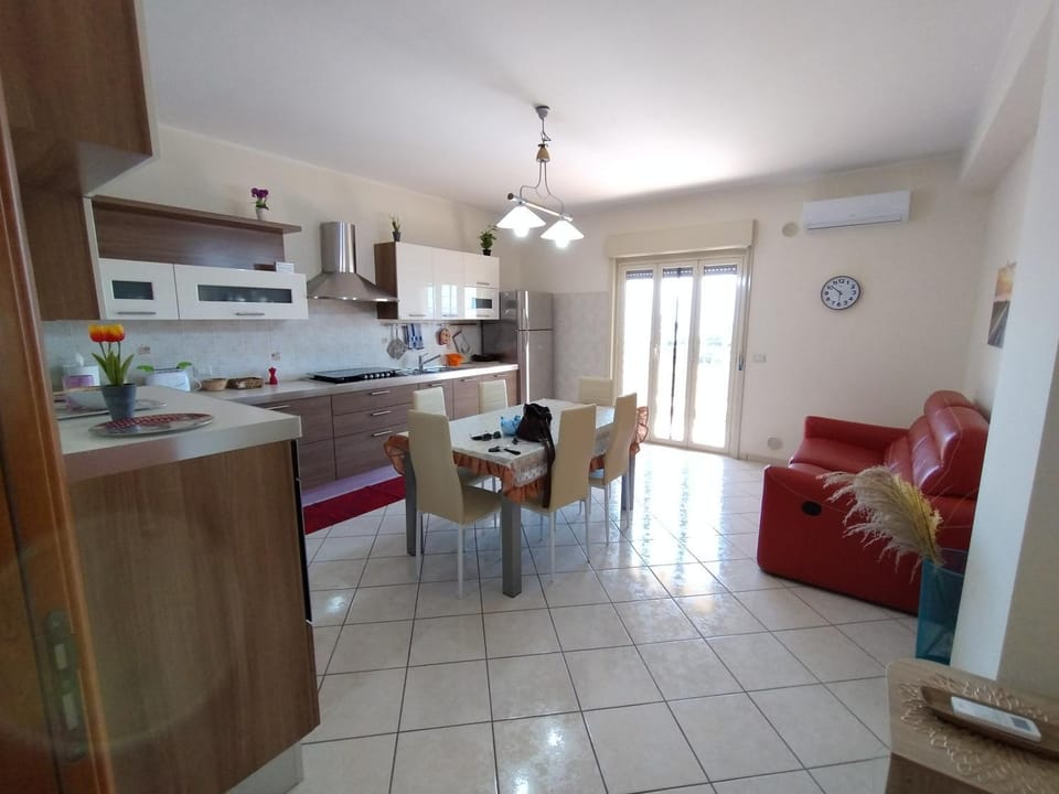 Kitchen or kitchenette, Seating area, Dining area, dishwasher, oven, stove