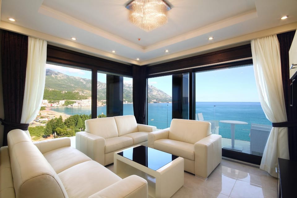 Living room, Sea view