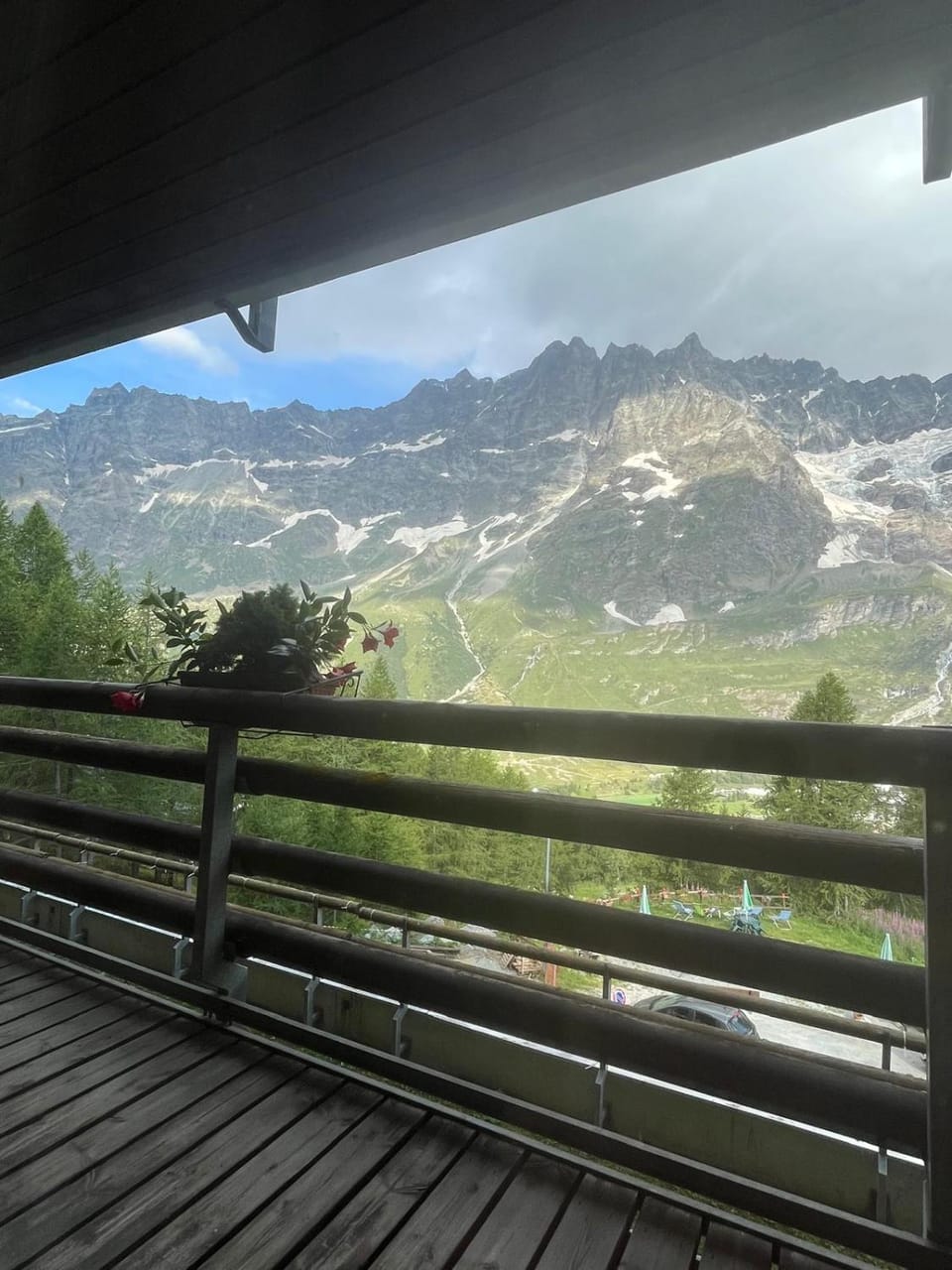 Nearby landmark, Natural landscape, View (from property/room), Balcony/Terrace, Mountain view