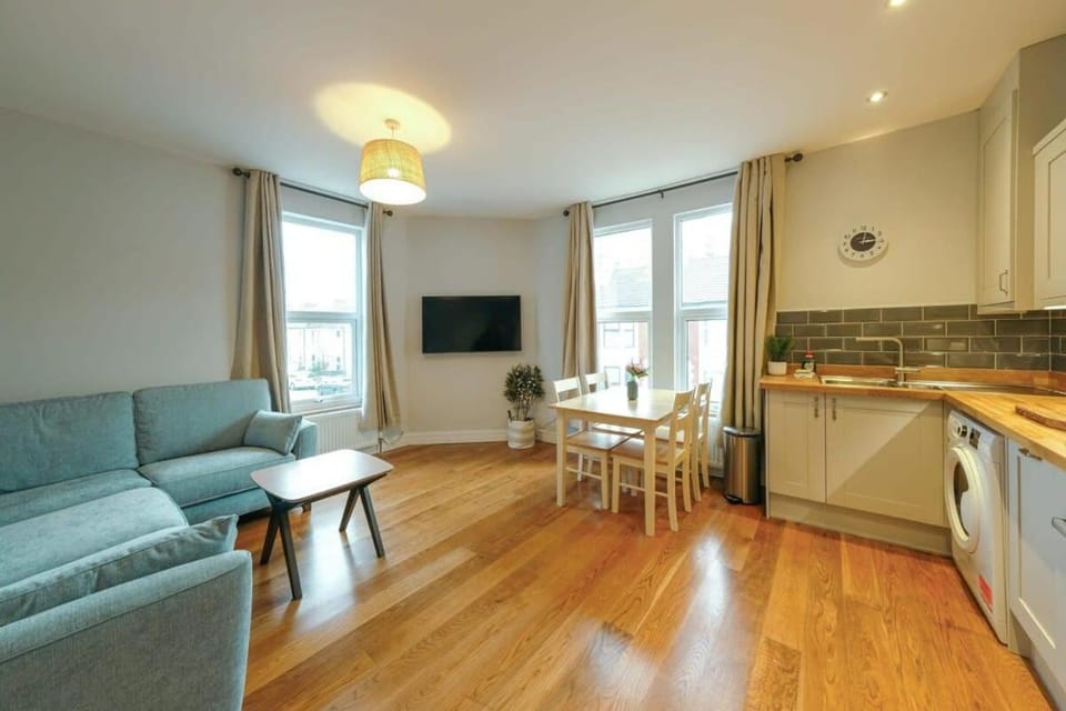 Raleigh 2 bedroom flat Apartment in Bristol