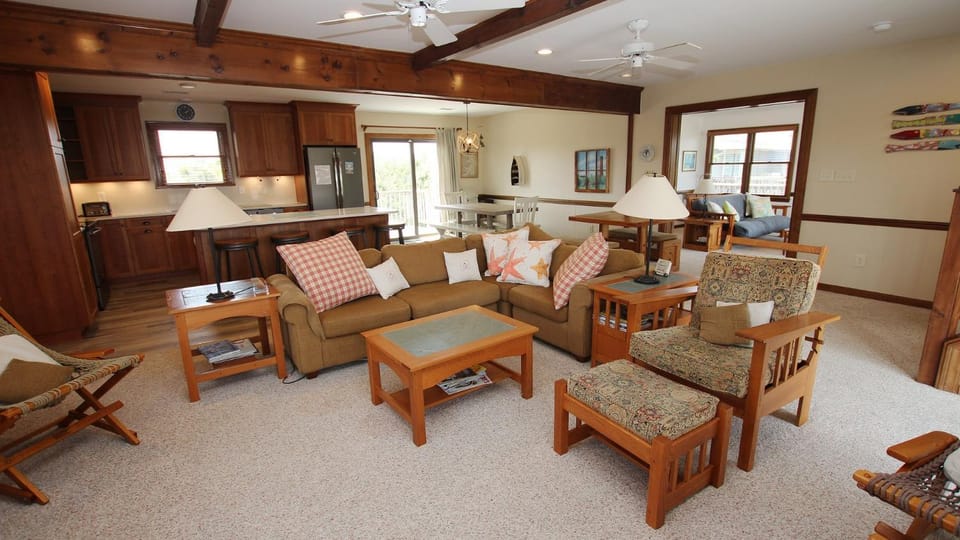 Semi-Oceanfront, Close to Beach, Dogs Welcome, SA8, Berry House in Duck