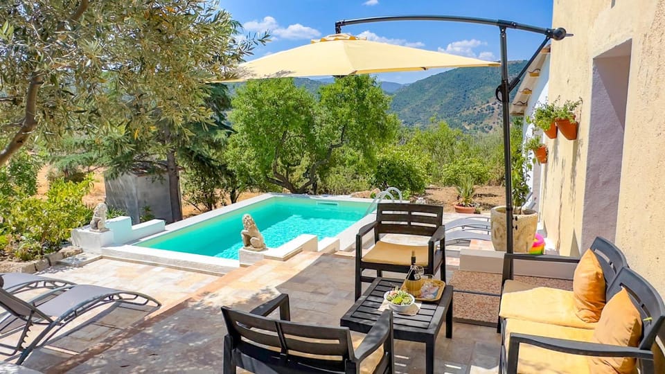 Day, Natural landscape, Pool view, Swimming pool, Swimming pool