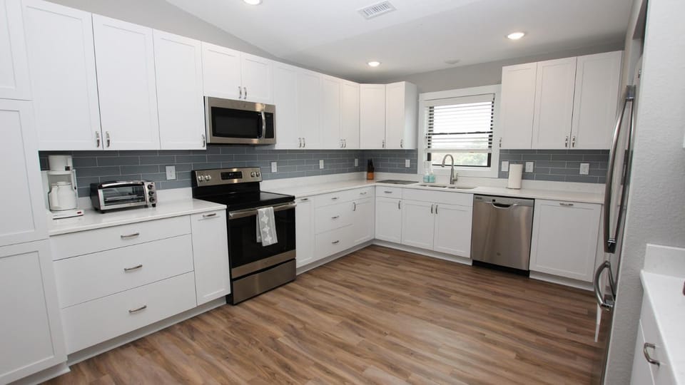 OCEANFRONT, Ocean Views, Sun Decks, Prv Beach Access, SA69, Kirk House in Duck