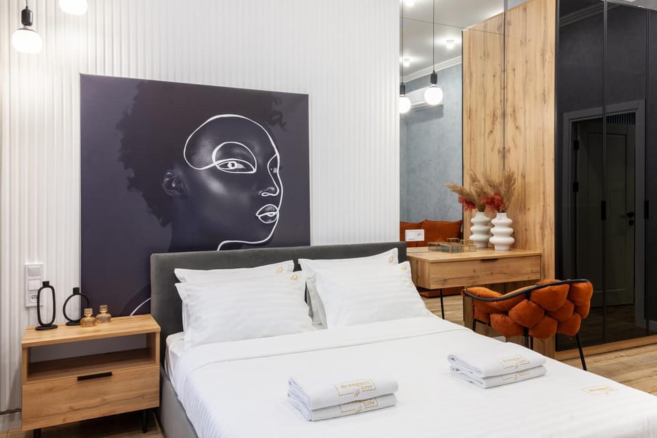 Bed, Photo of the whole room, Bedroom, towels, wardrobe