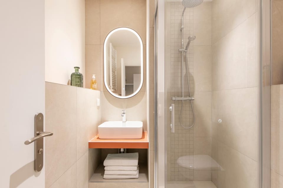 Shower, Toilet, Bathroom