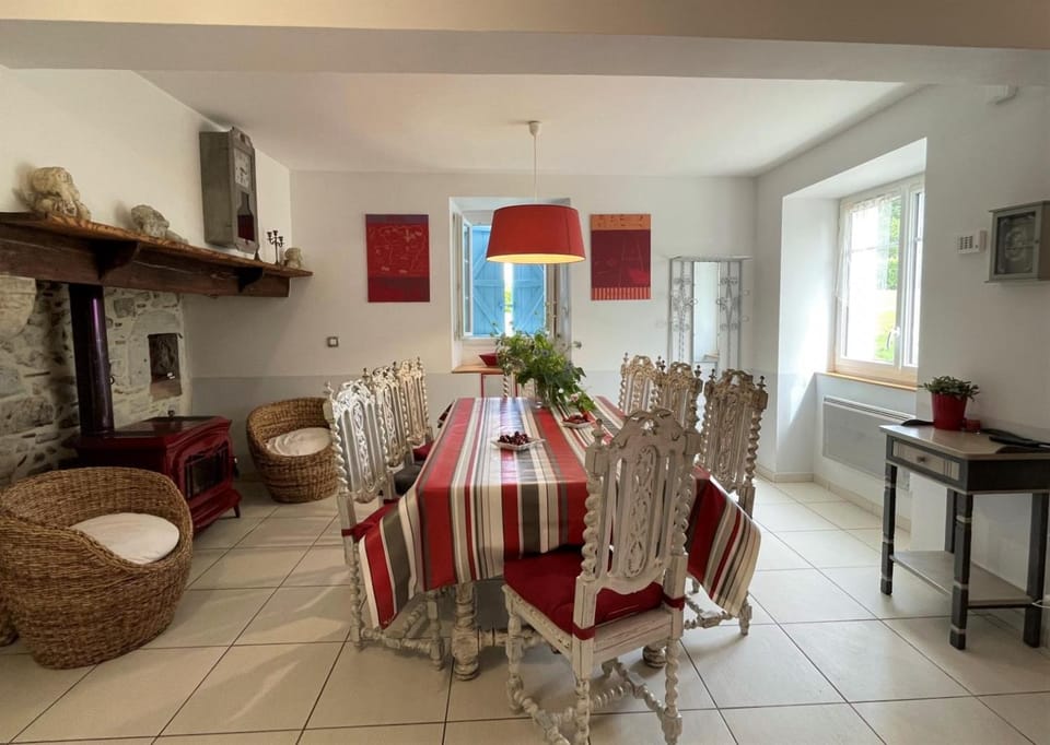 Lassegues House in Nouvelle-Aquitaine