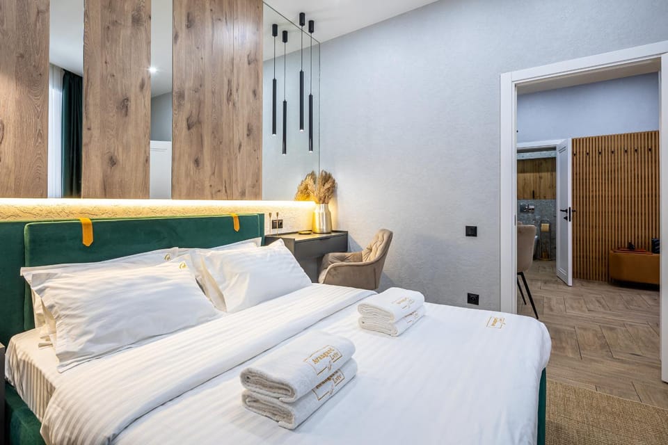 Bed, Photo of the whole room, Bedroom, towels, wardrobe
