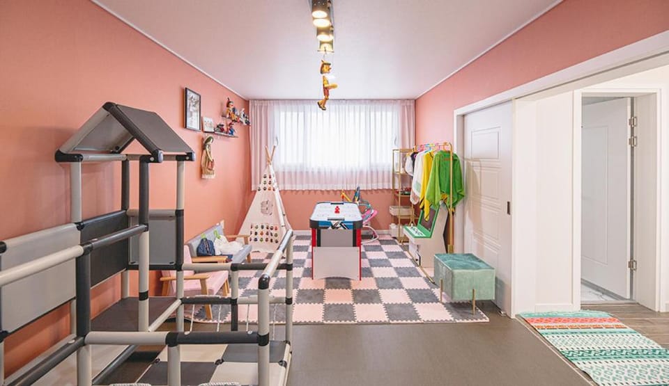 Homechee Kids Poolvilla Villa in South Korea