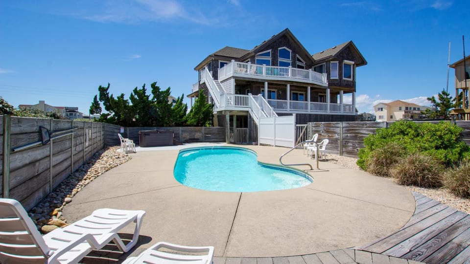 OCEANFRONT, Private Pool, Private Beach Access, Hot Tub, SSV124, Aint Life Grand House in Duck