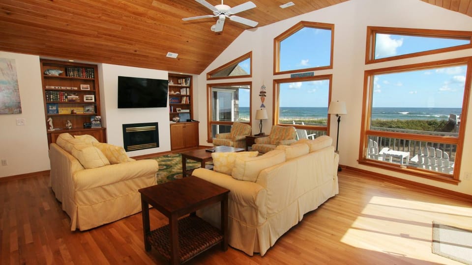 OCEANFRONT, Private Pool, Private Beach Access, Hot Tub, SSV124, Aint Life Grand House in Duck