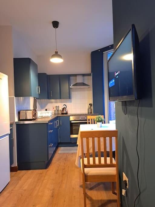 Kitchen or kitchenette, pet friendly