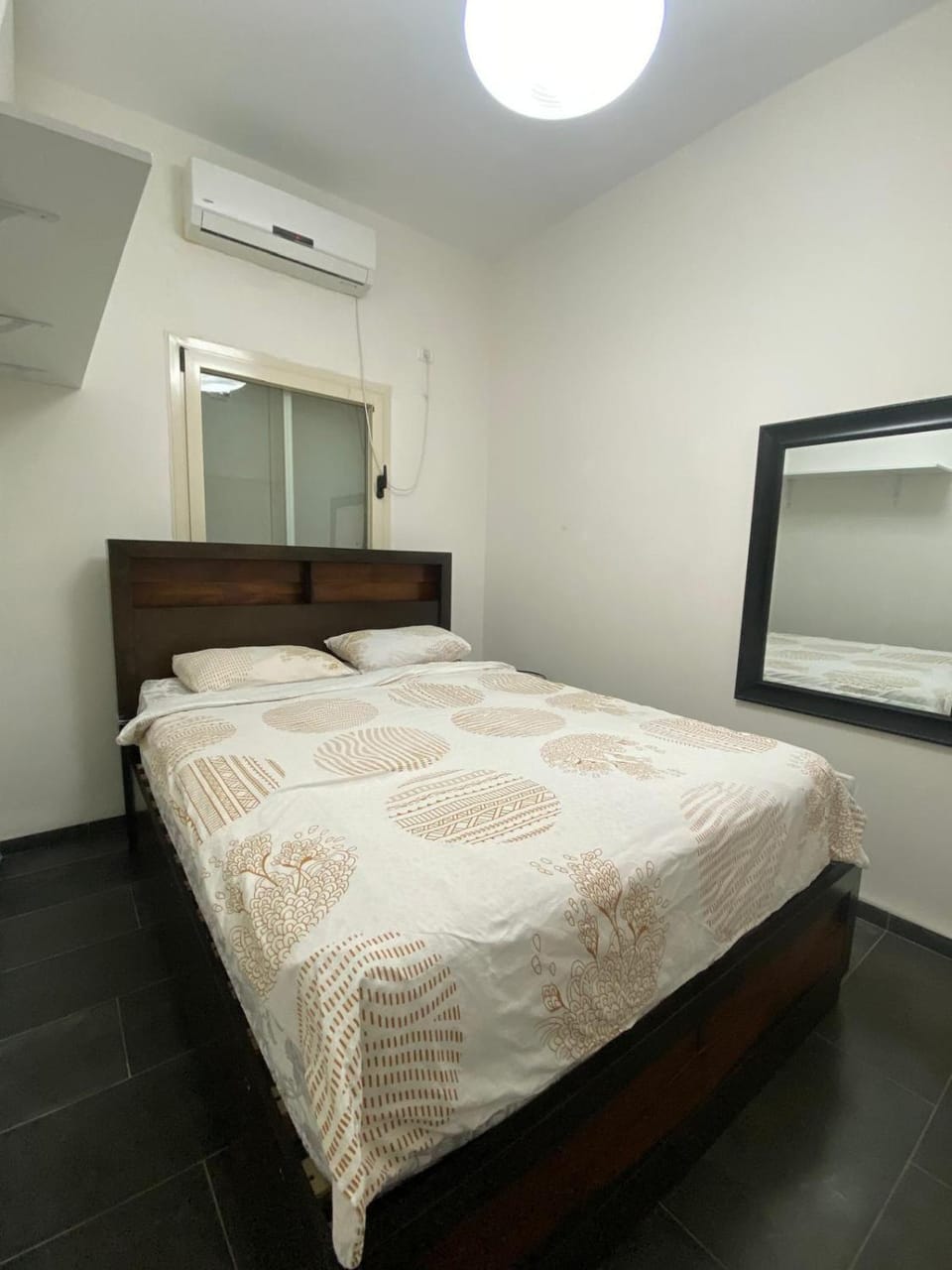 Bed, Bedroom, air conditioner