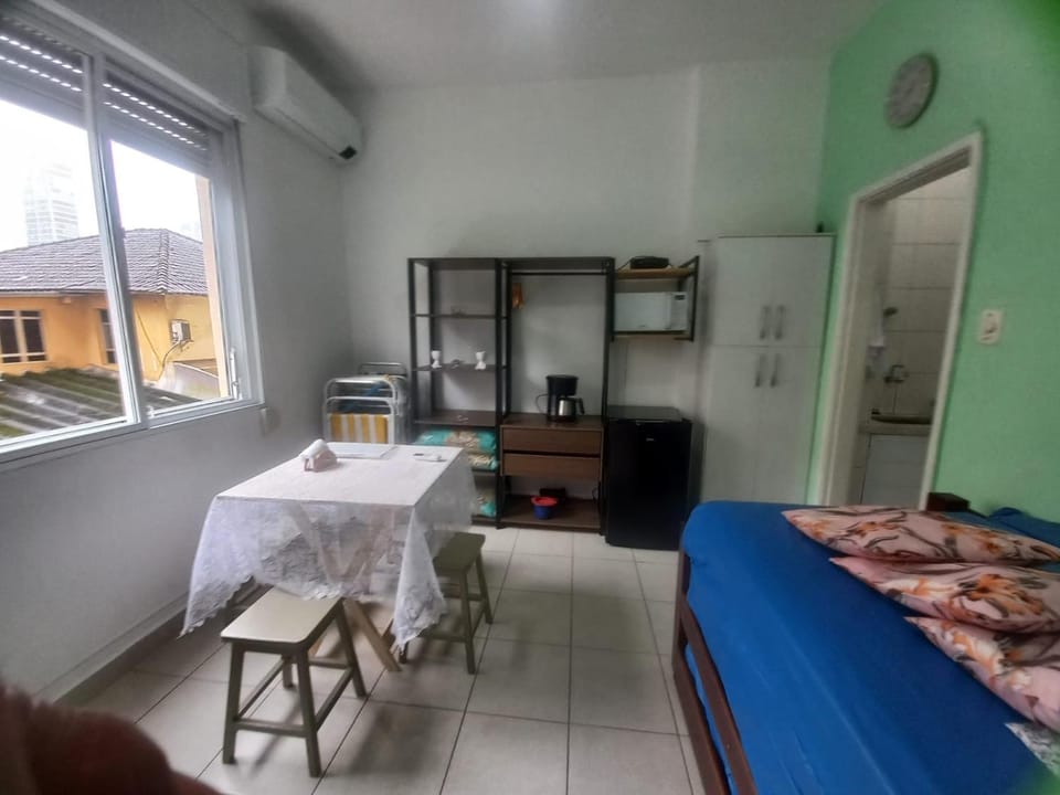 MELHOR LOCALIZAÇÃO DE SANTOS, LOFT, 200 MTS da PRAIA, WI-FI, AR CONDICIONADO Apartment in Santos