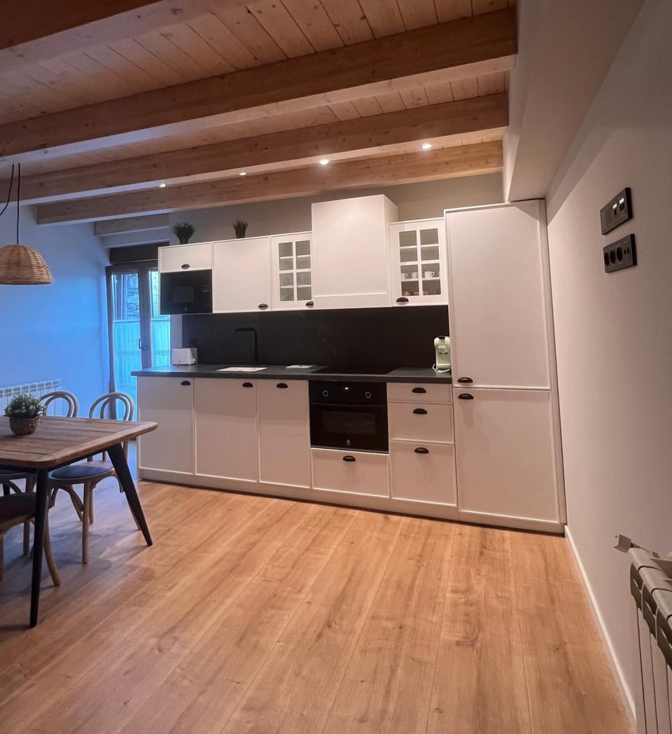 Apartamentos Turísticos: Tu casa en Sahún Apartment in Catalonia