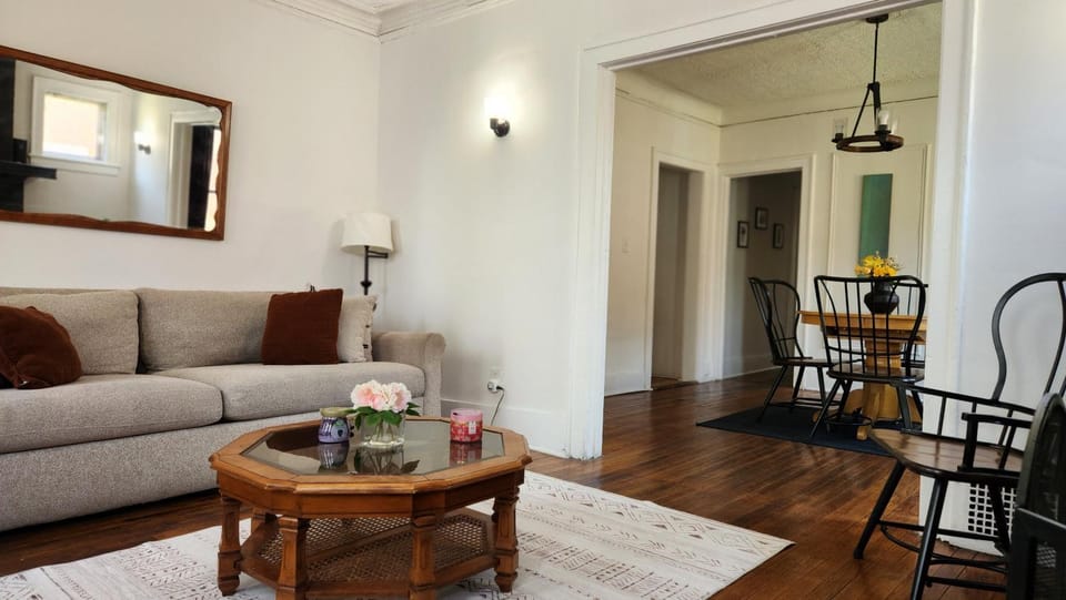 This Old House Apartment in Detroit