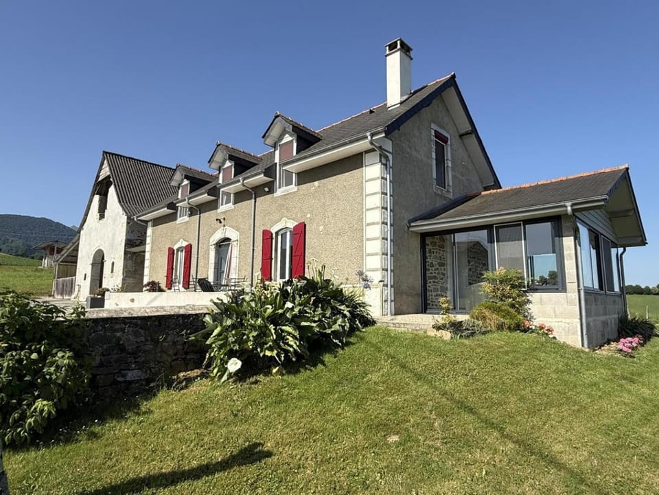 Larrouy House in Nouvelle-Aquitaine